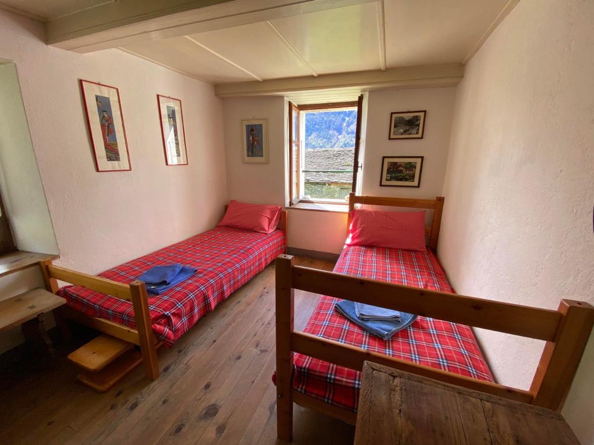La Casa Di Sissy Leilighet Trasquera Eksteriør bilde