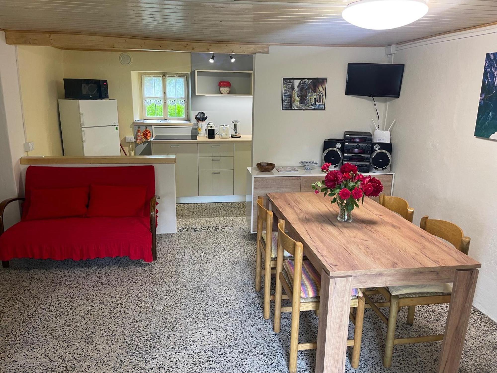 La Casa Di Sissy Leilighet Trasquera Eksteriør bilde